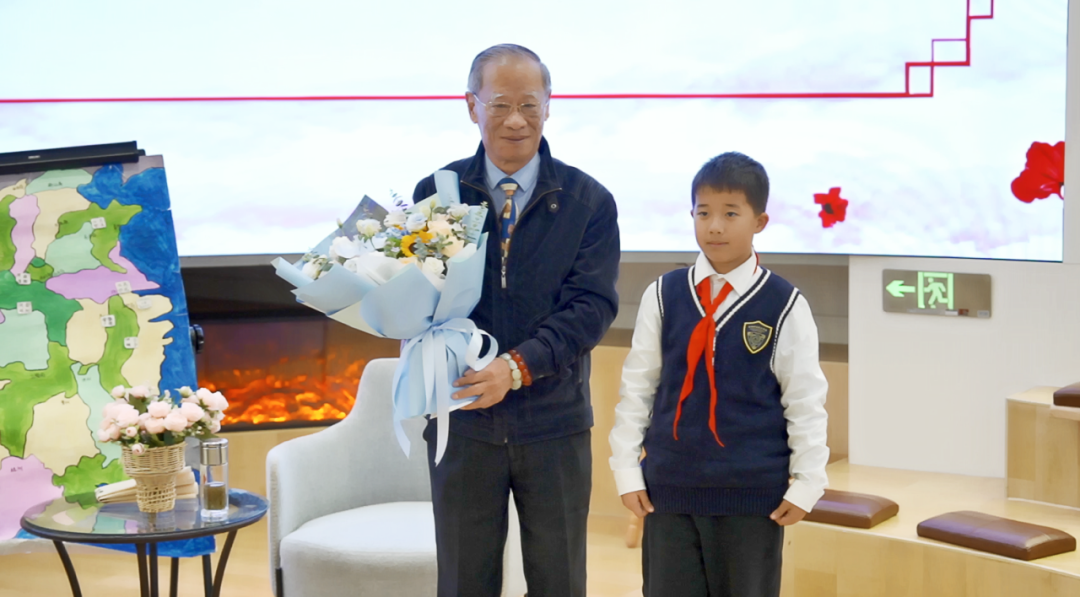 1765956793102832.png 640 (1).png